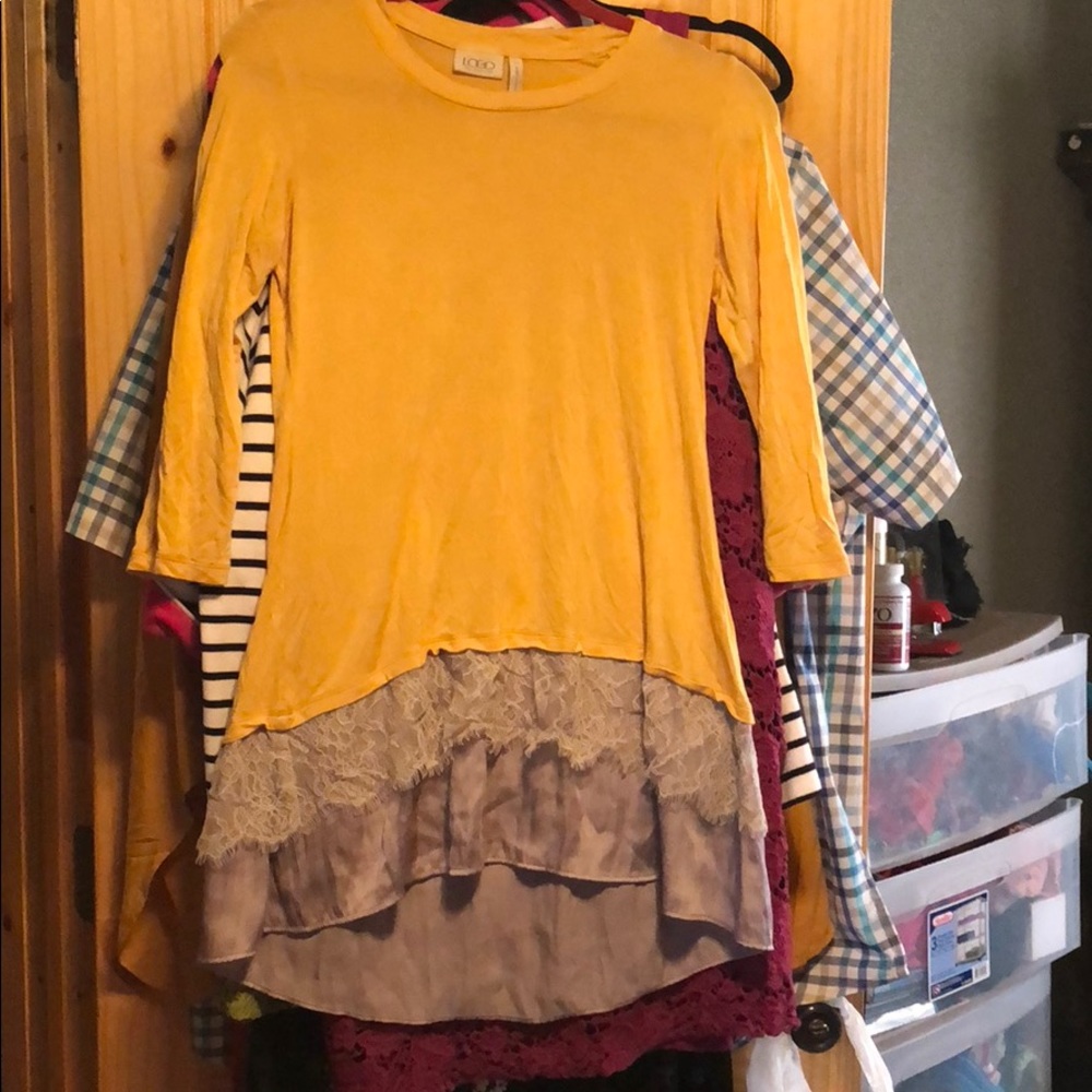 LOGO by Lori Goldstein size XS blouse